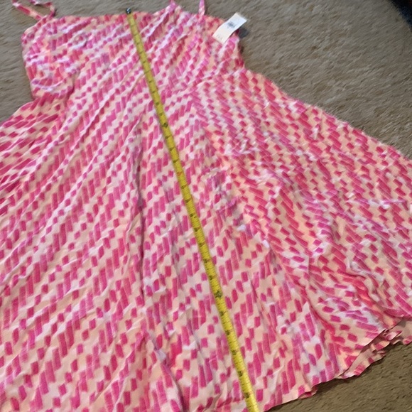 NWT Old Navy Pink Dress. Size M. - Picture 9 of 12